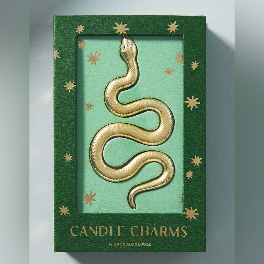 NWT ANTHROPOLOGIE CANDLE CHARM GOLD SNAKE PIN DECOR IN GIFT BOX
